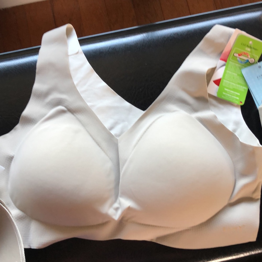Kissy Bra - Picture 4 of 9